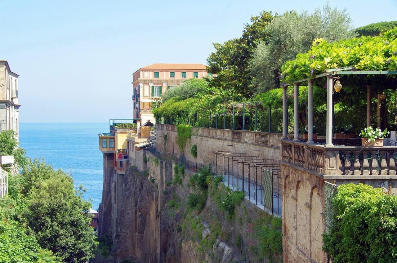 לינה וארוחת בוקר Relais Sorrento Terrace And Relax מראה חיצוני תמונה